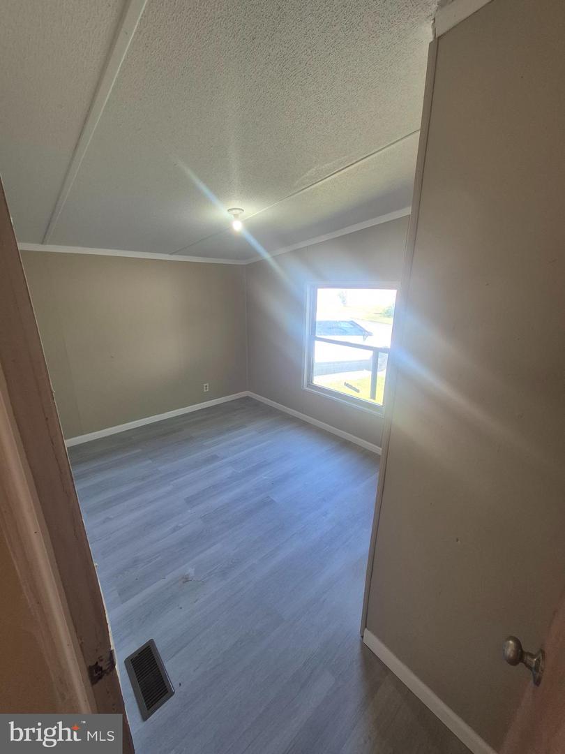 253 Birchwood Est Property Photo 17