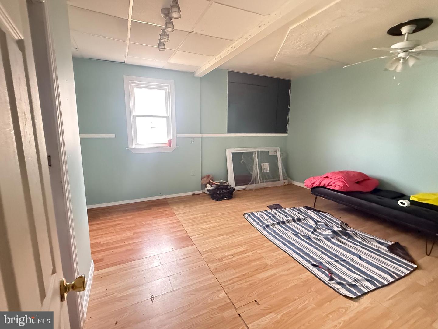 863 Main St Property Photo 6