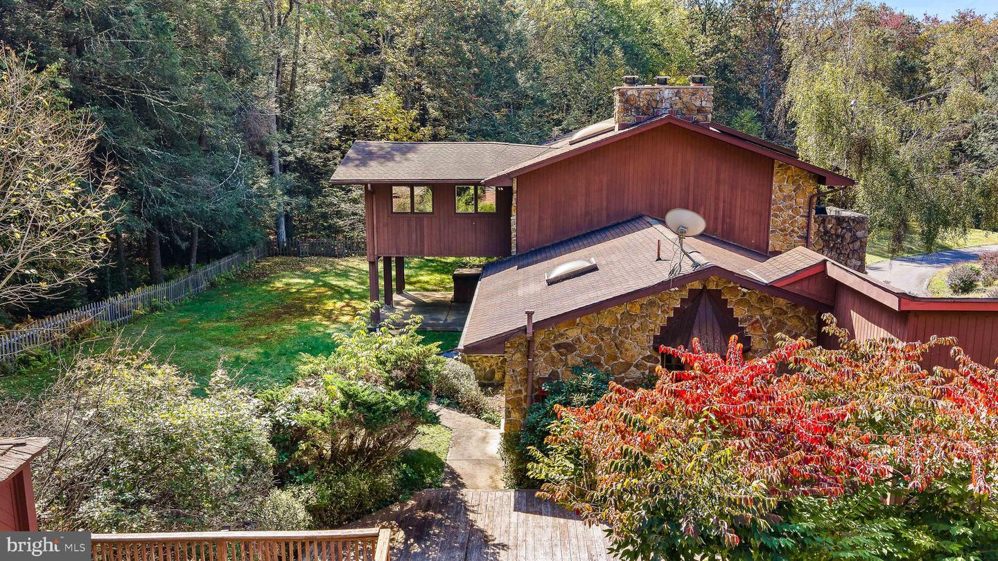 6760 Bear Creek Blvd Property Photo 2