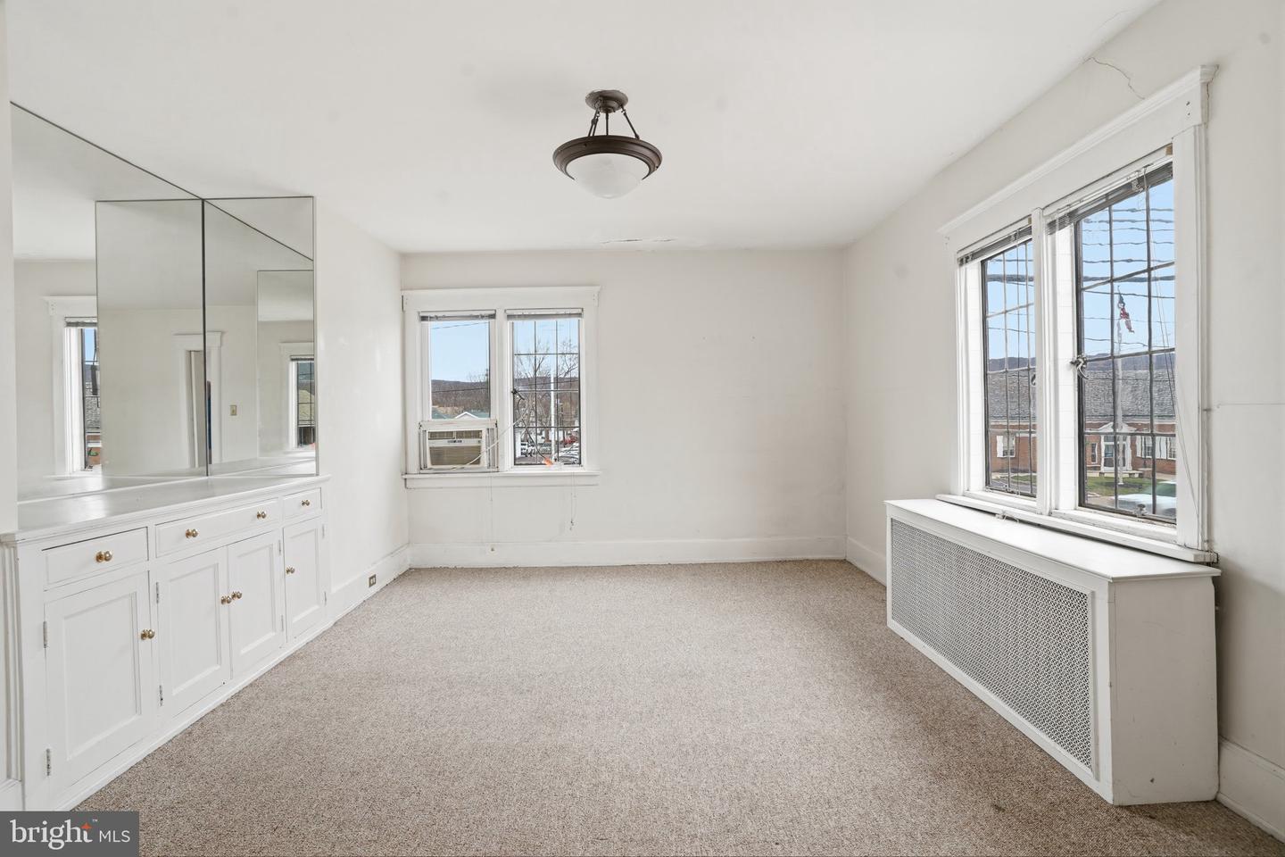 651 Wyoming Ave Property Photo 59