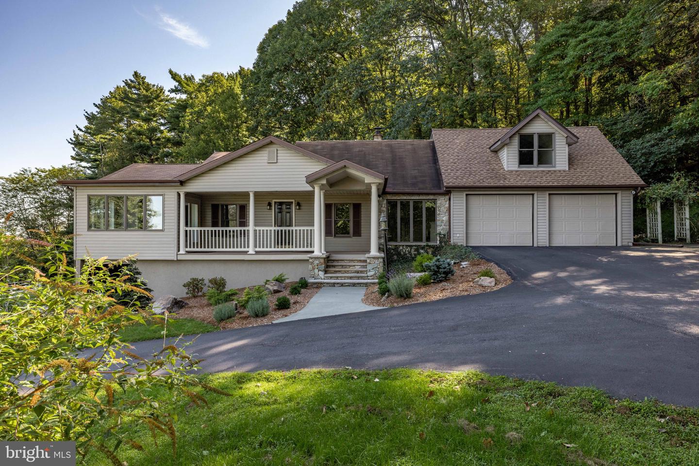Short Ln Property Photo 1