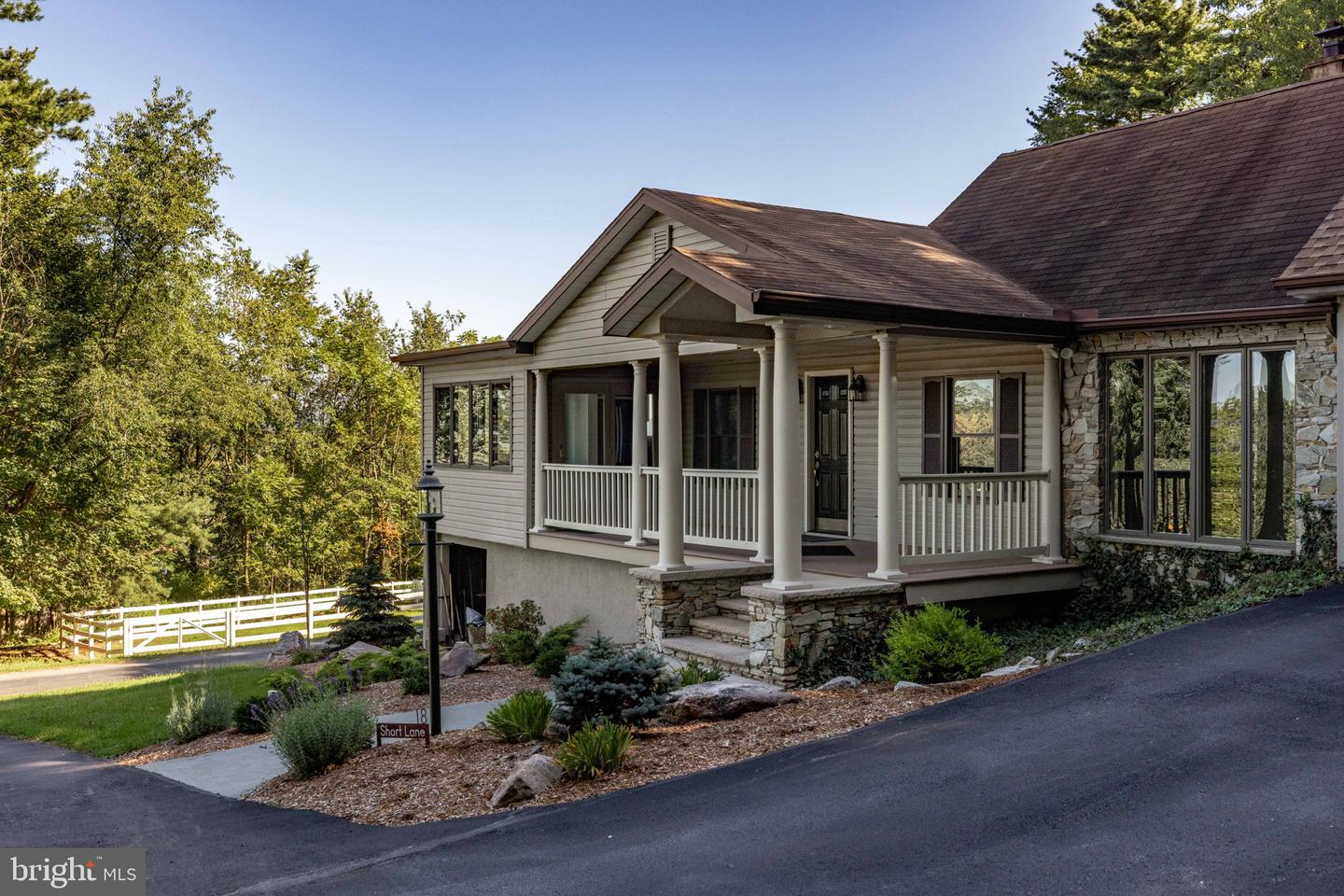 Short Ln Property Photo 5