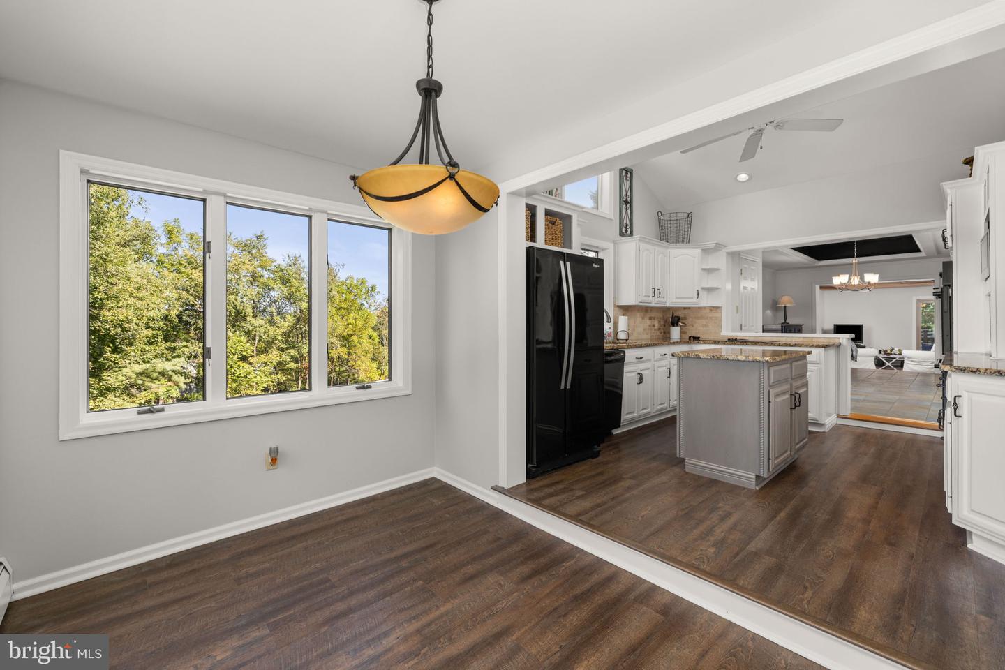 Short Ln Property Photo 17