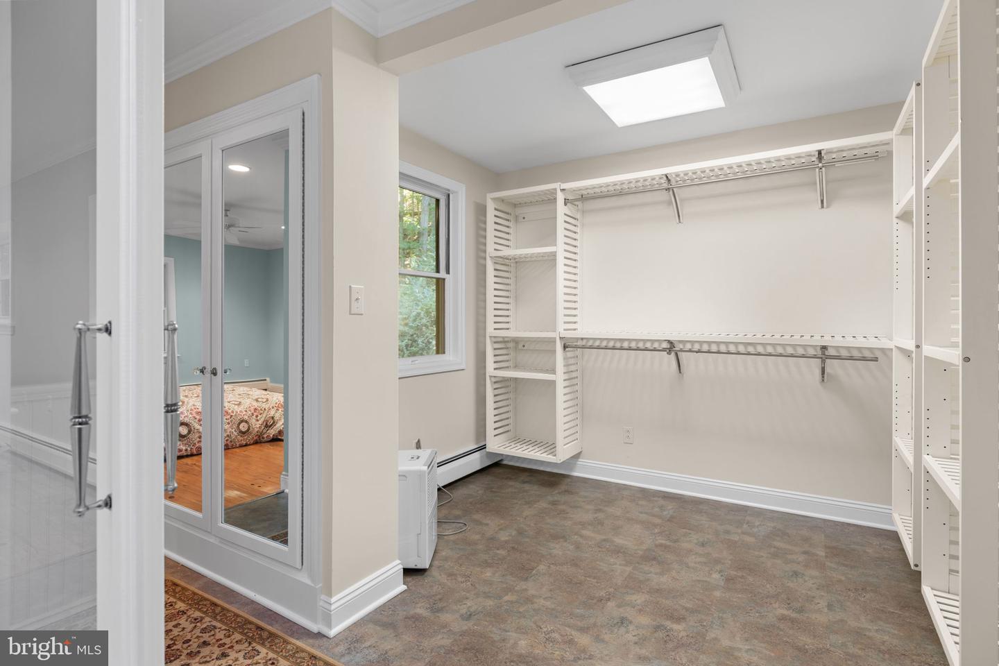 Short Ln Property Photo 27
