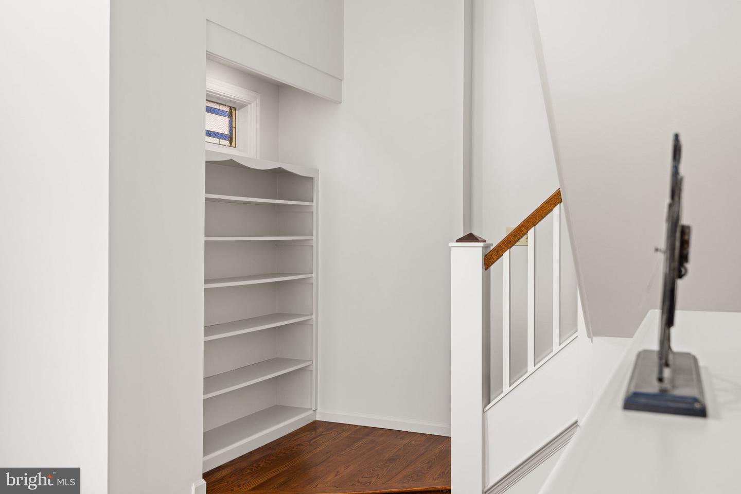 Short Ln Property Photo 33