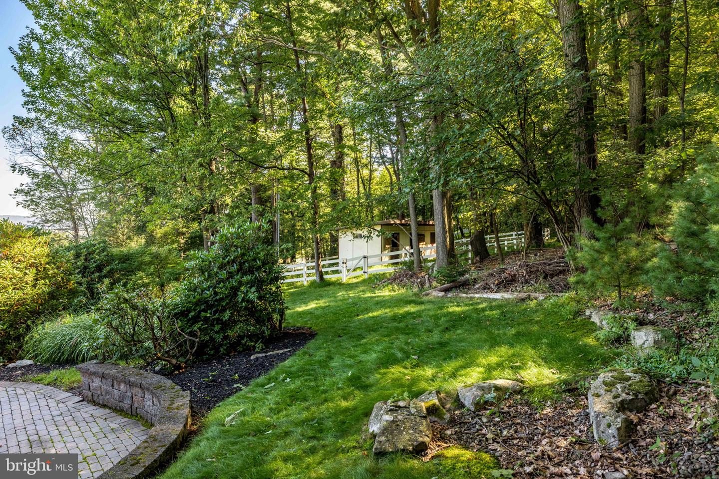 Short Ln Property Photo 56