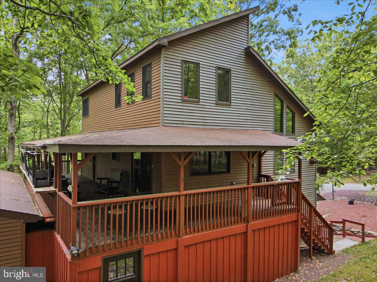 208 Owego Dr Property Photo 2