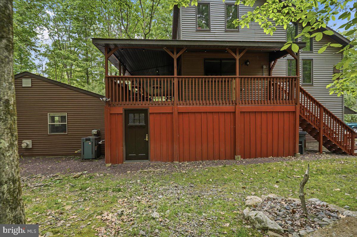 208 Owego Dr Property Photo 5