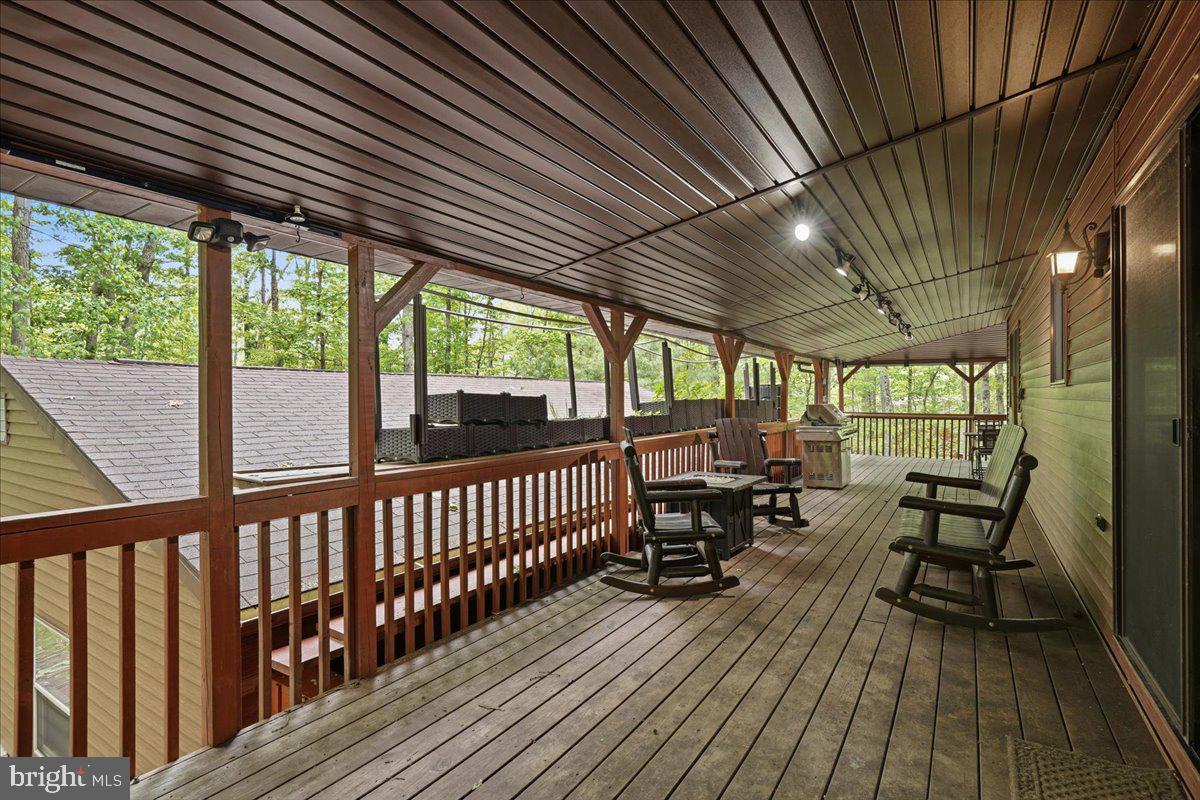 208 Owego Dr Property Photo 9