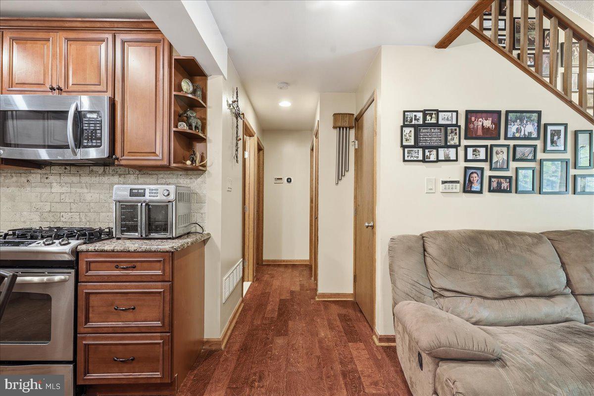 208 Owego Dr Property Photo 27