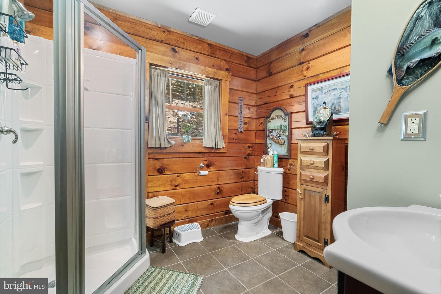 150 N Iroquois Property Photo 25