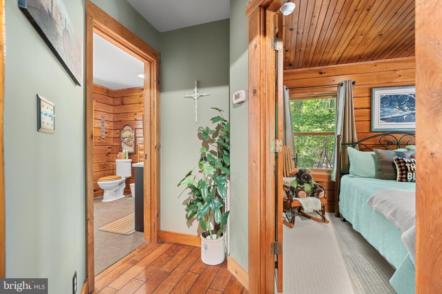 150 N Iroquois Property Photo 29