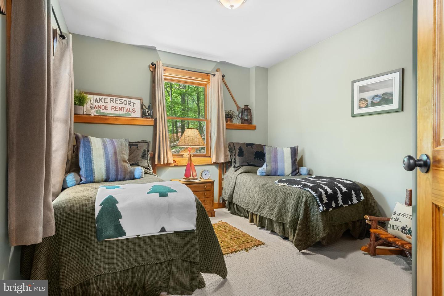 150 N Iroquois Property Photo 37