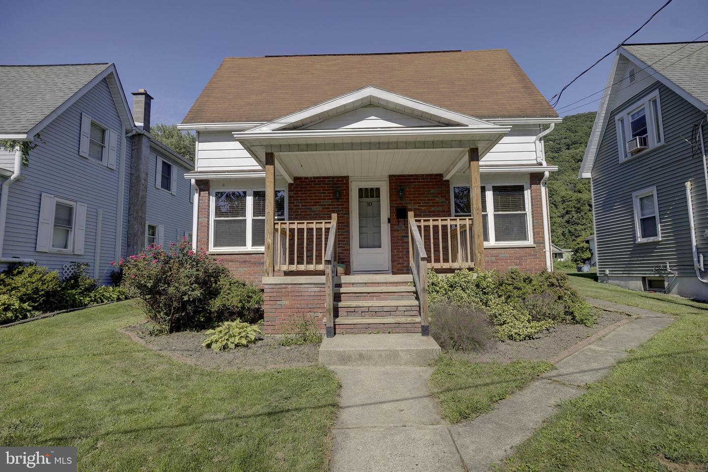 10 Park Street Property Photo 1