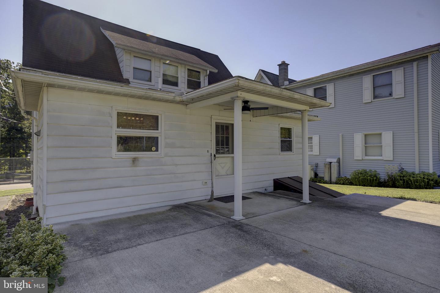 10 Park Street Property Photo 24