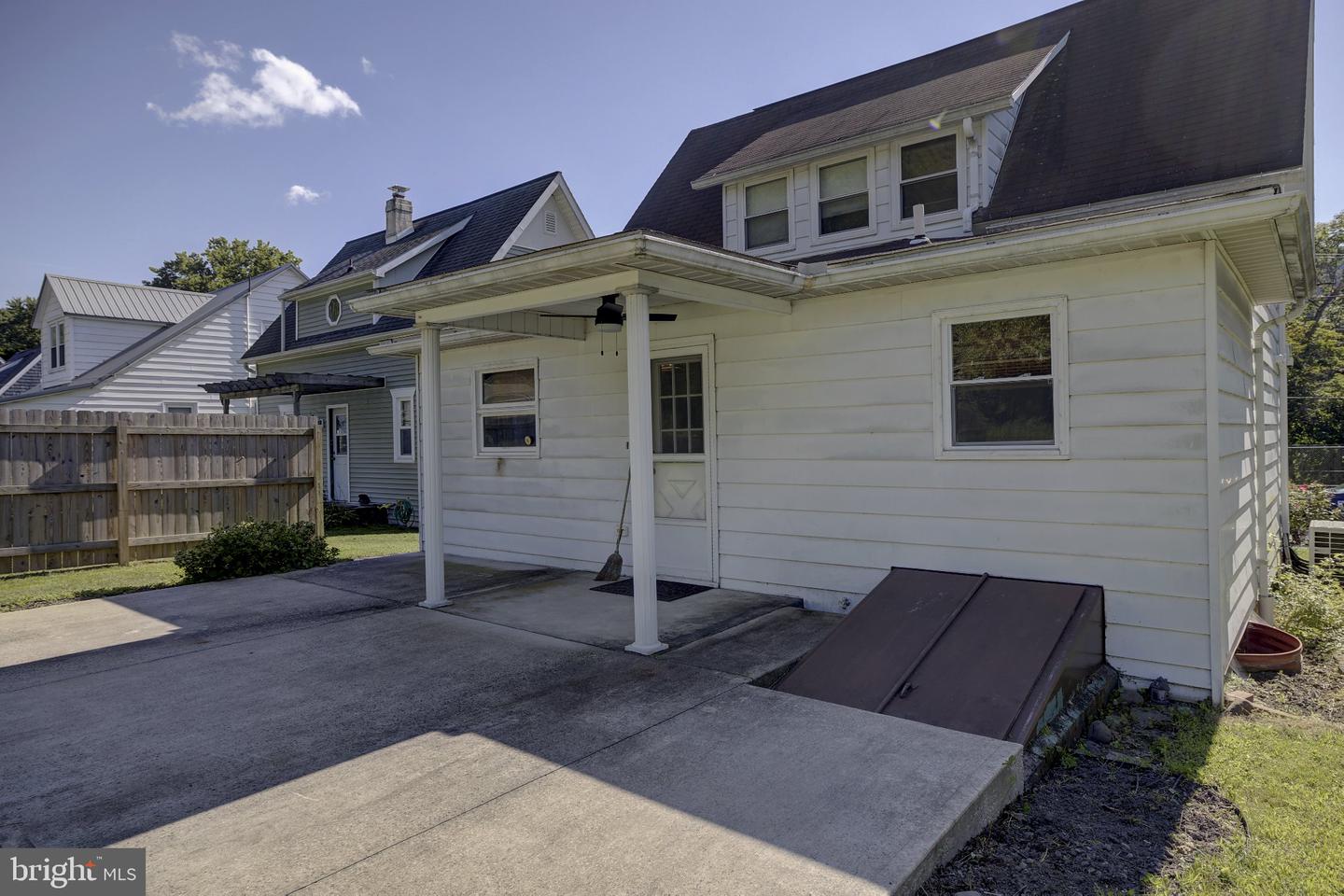 10 Park Street Property Photo 29