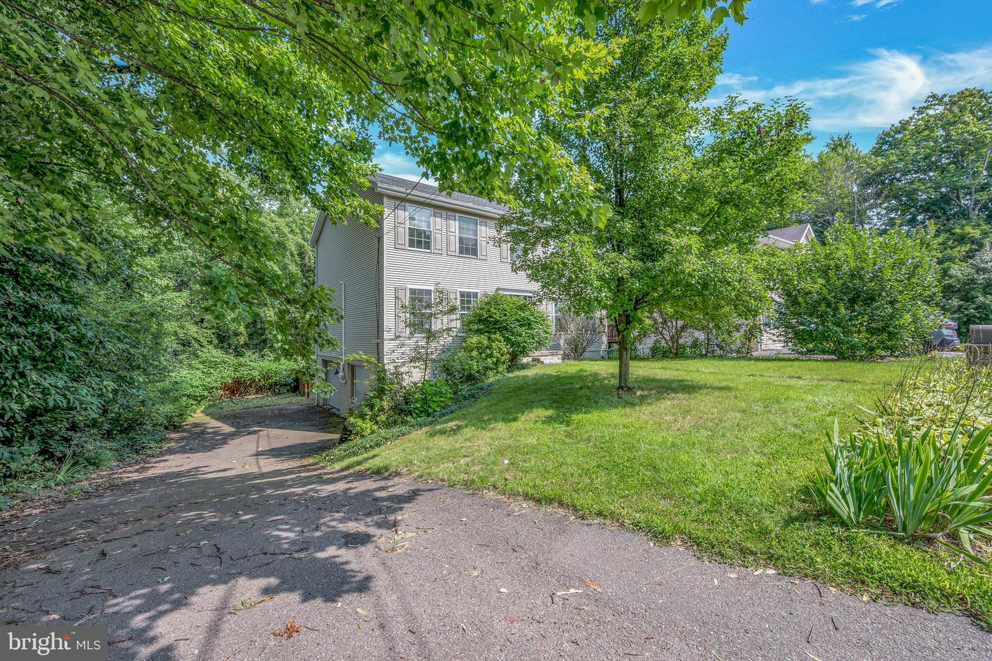 173 Chestnut St Property Photo 3