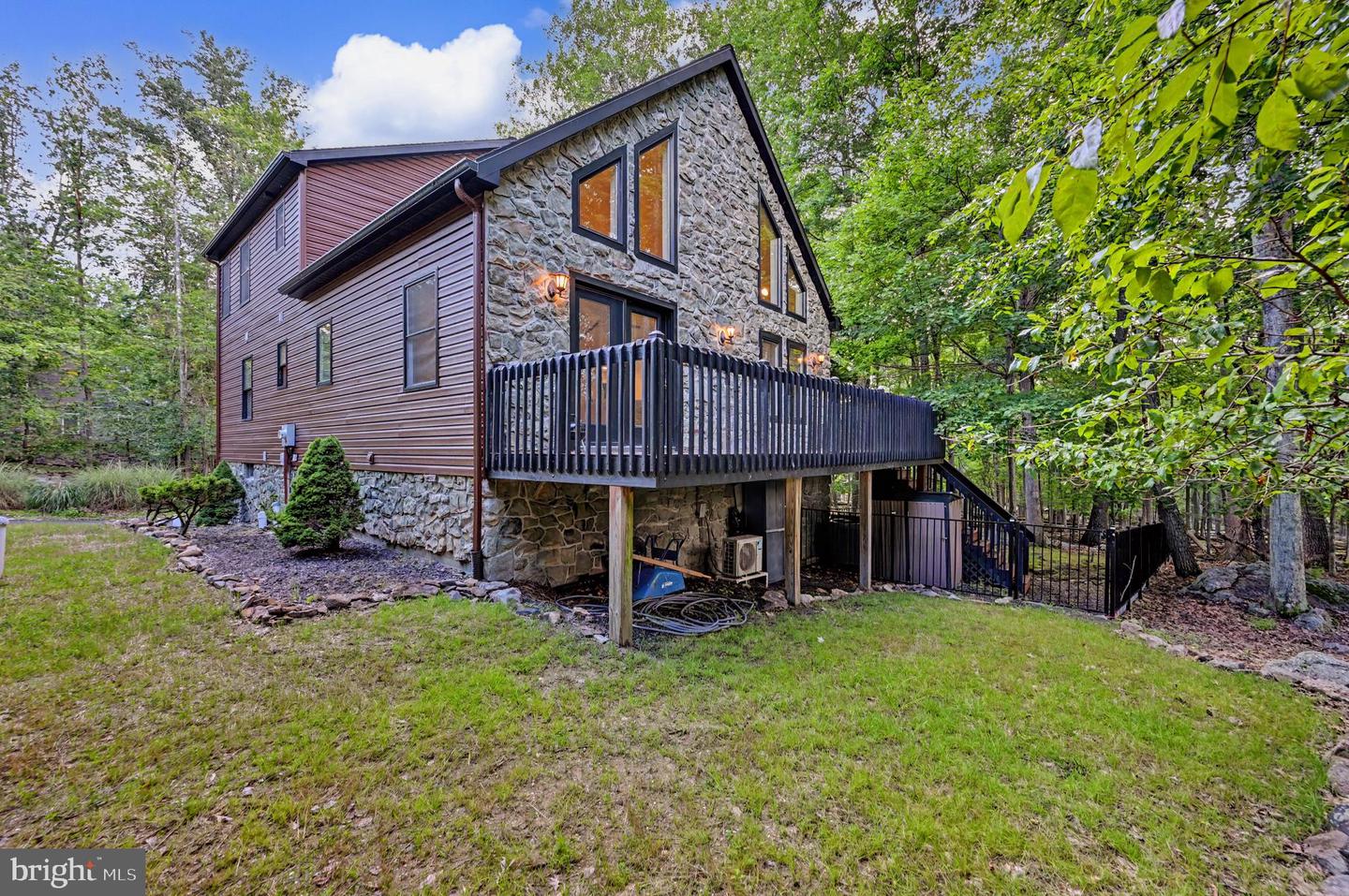 398 Walden Dr Property Photo 2