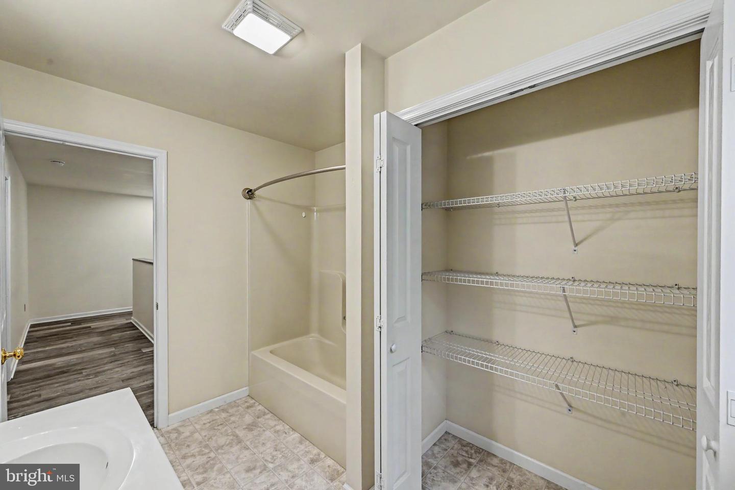 398 Walden Dr Property Photo 34