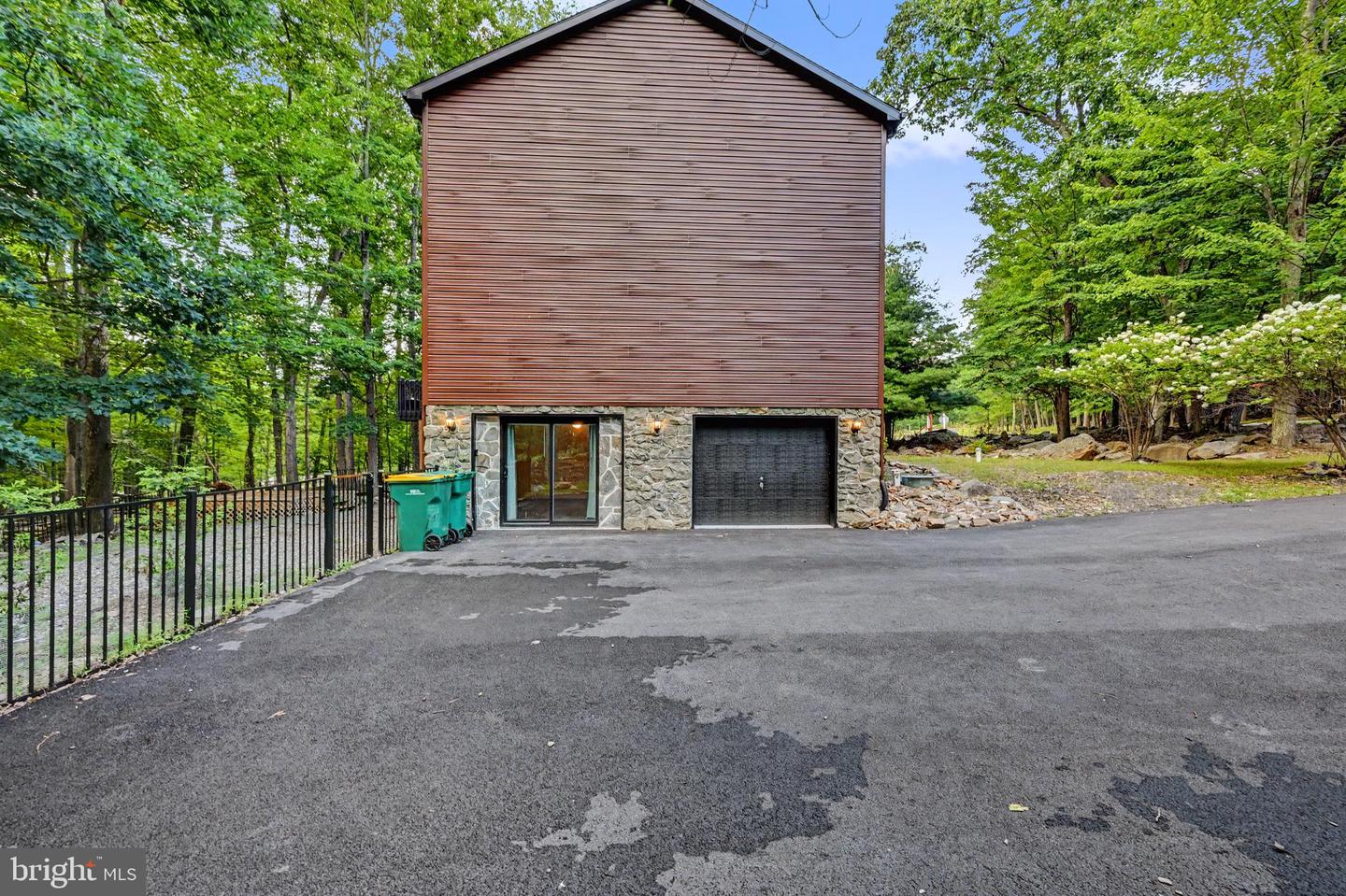 398 Walden Dr Property Photo 71
