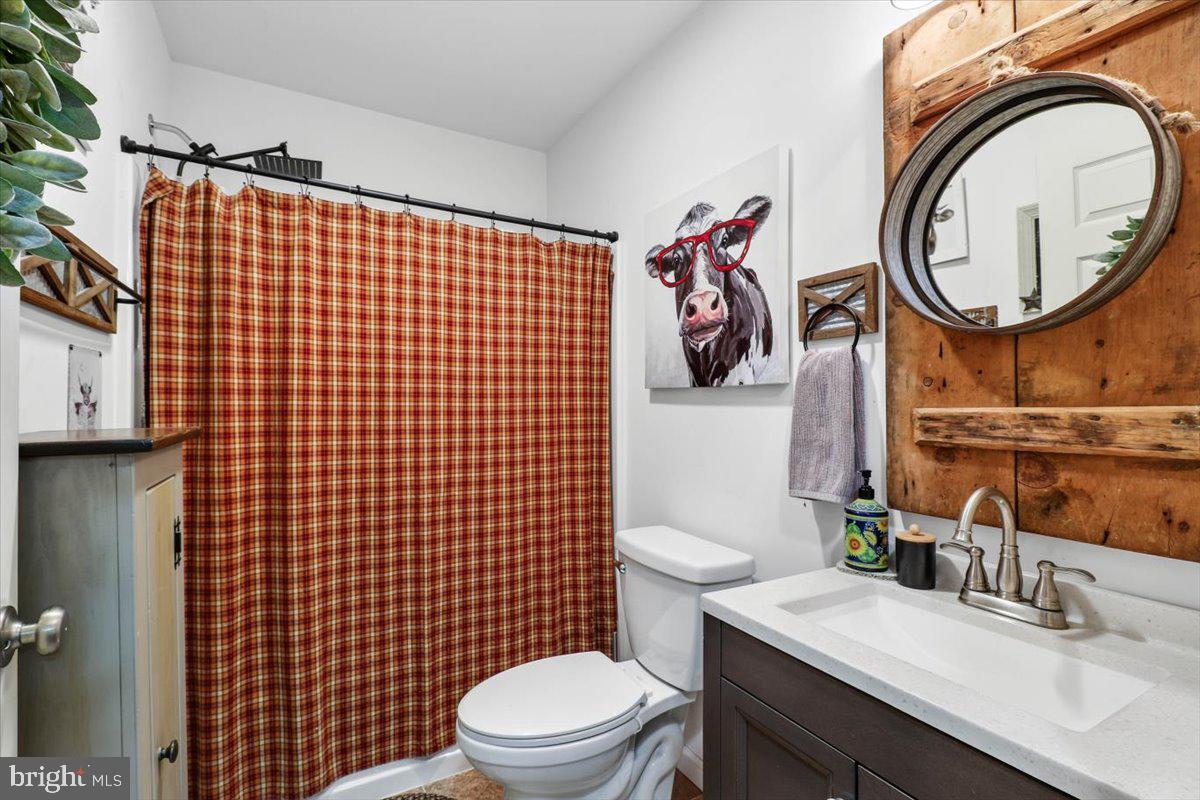12 Holiday Dr Property Photo 14