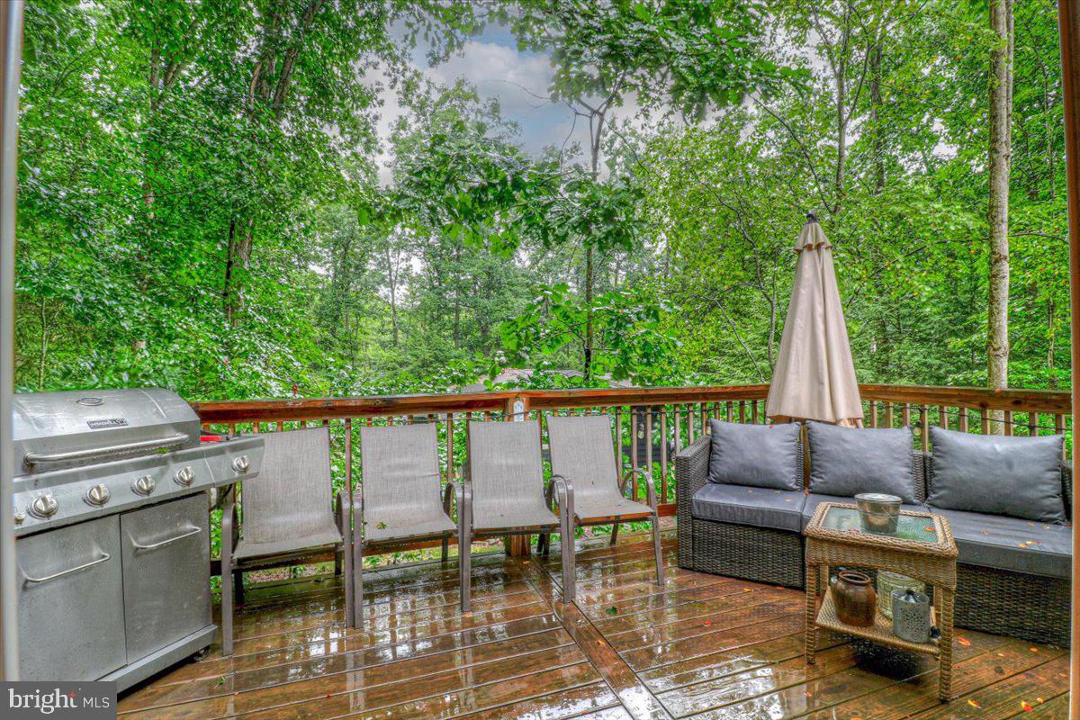 12 Holiday Dr Property Photo 19