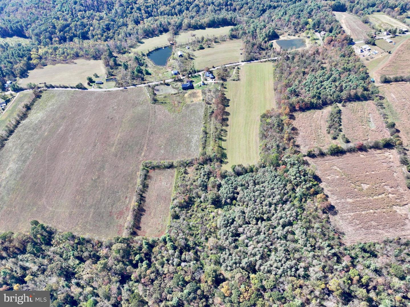 316 Old County Rd Property Photo 14