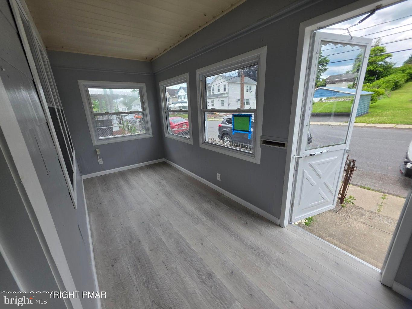 14 Green St Property Photo 5