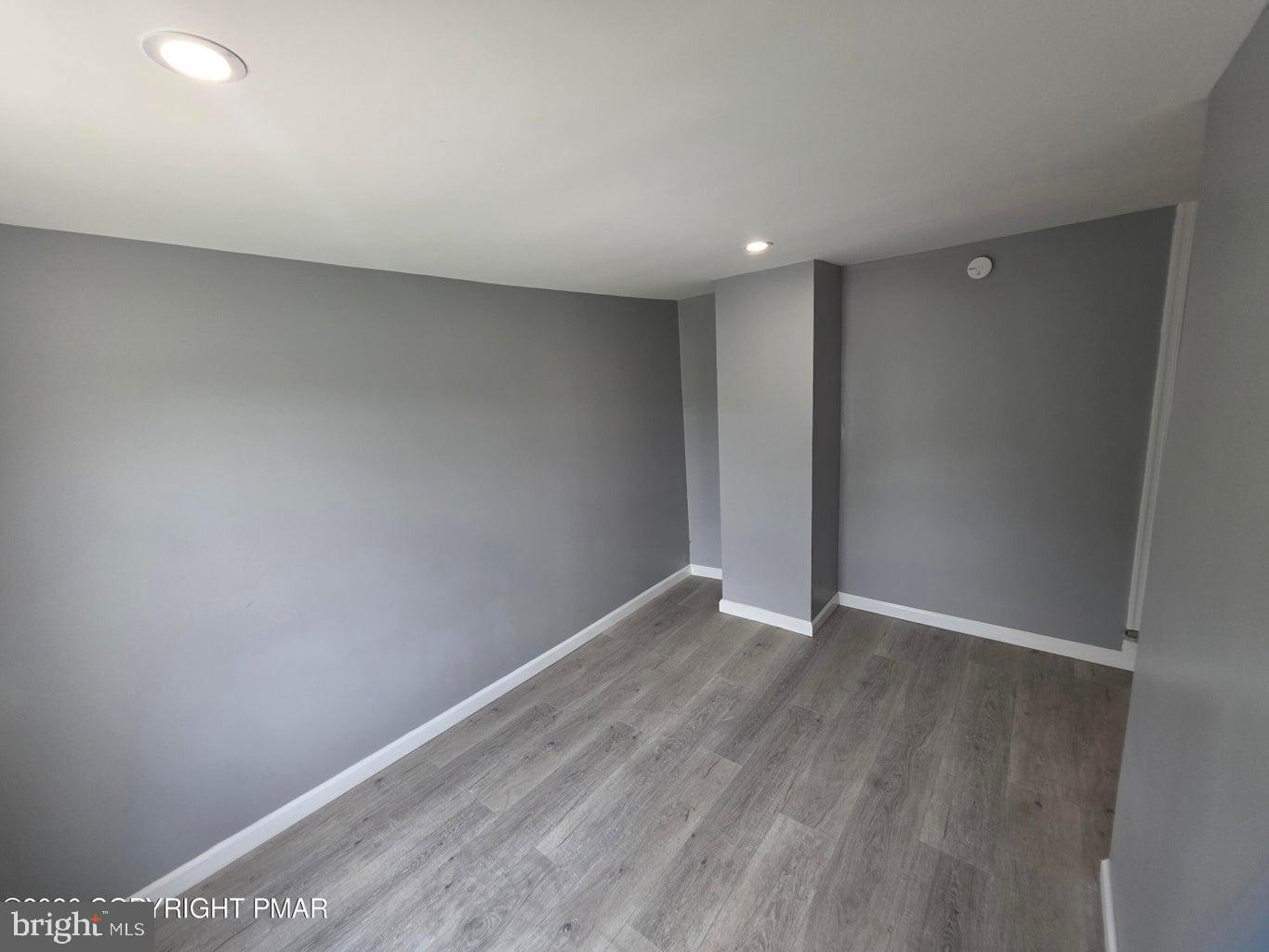 14 Green St Property Photo 24