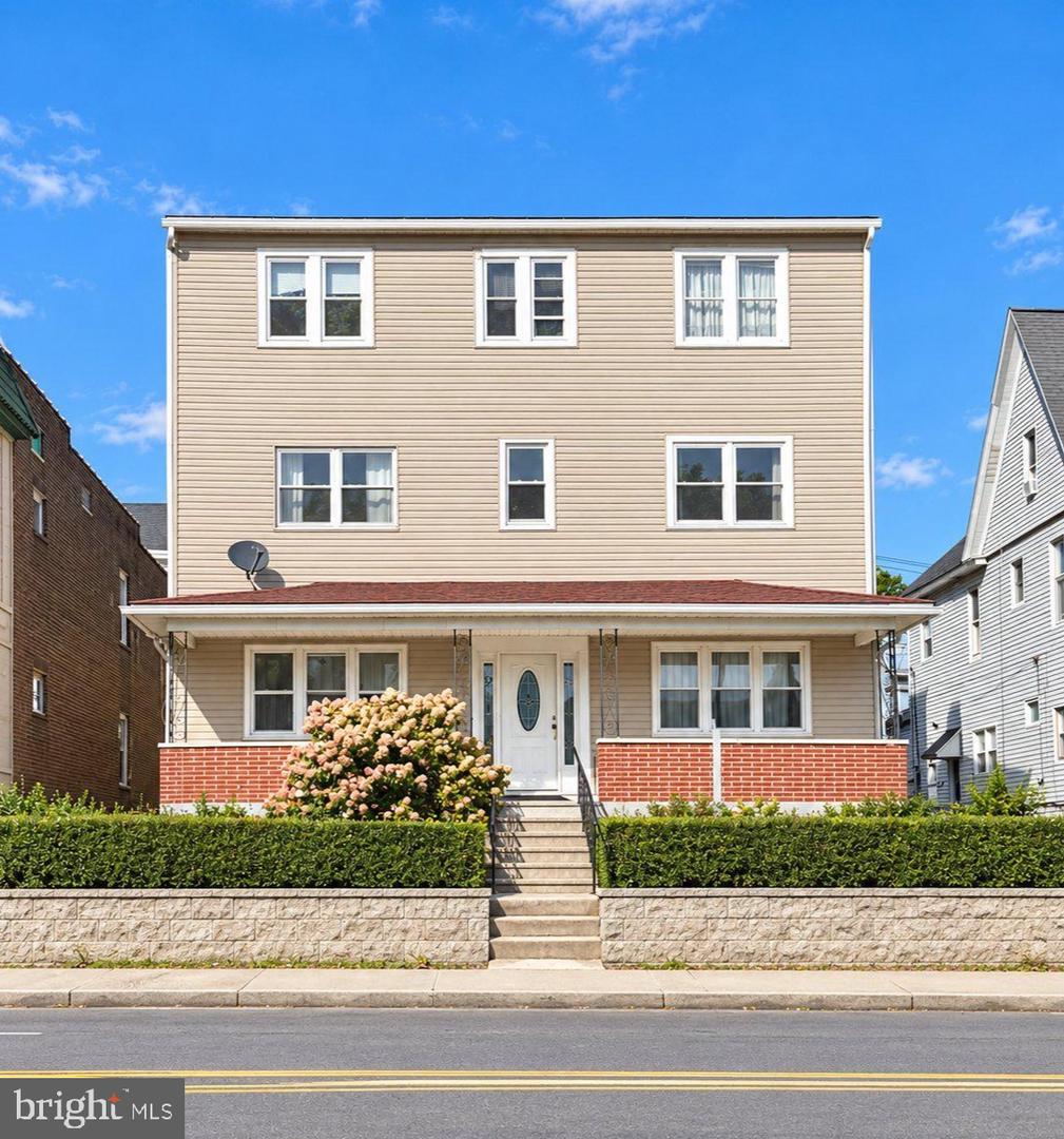 417 W BROAD ST
