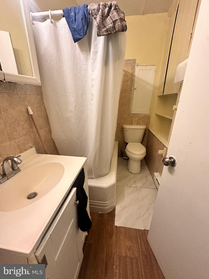 417 W Broad St Property Photo 6