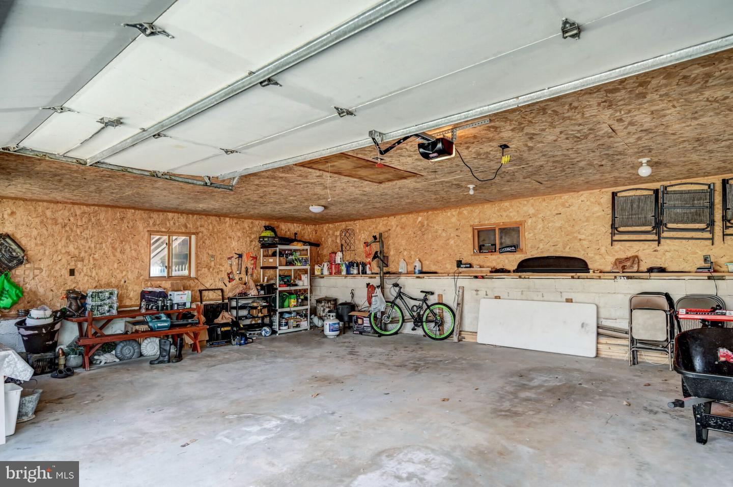 62 Creek View Dr E Property Photo 11