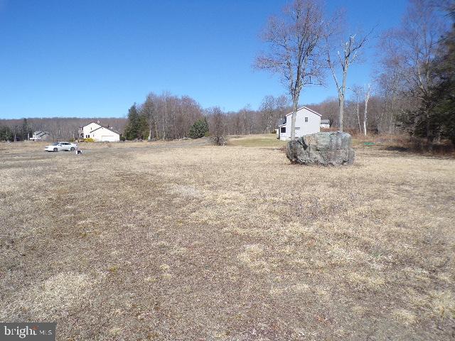 Covenington Lakes Dr Property Photo 15