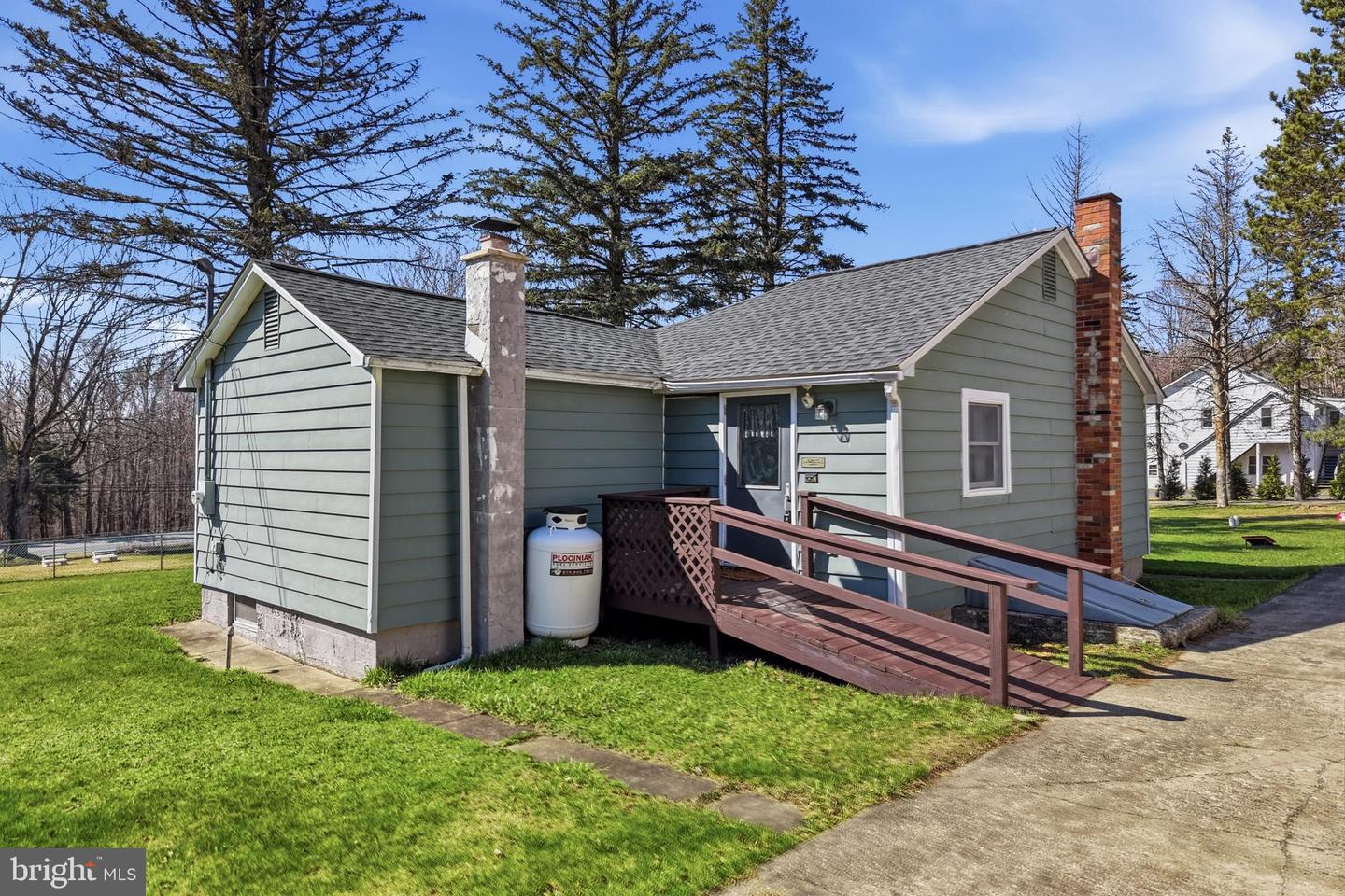 304 Drinker Tpke Property Photo 4