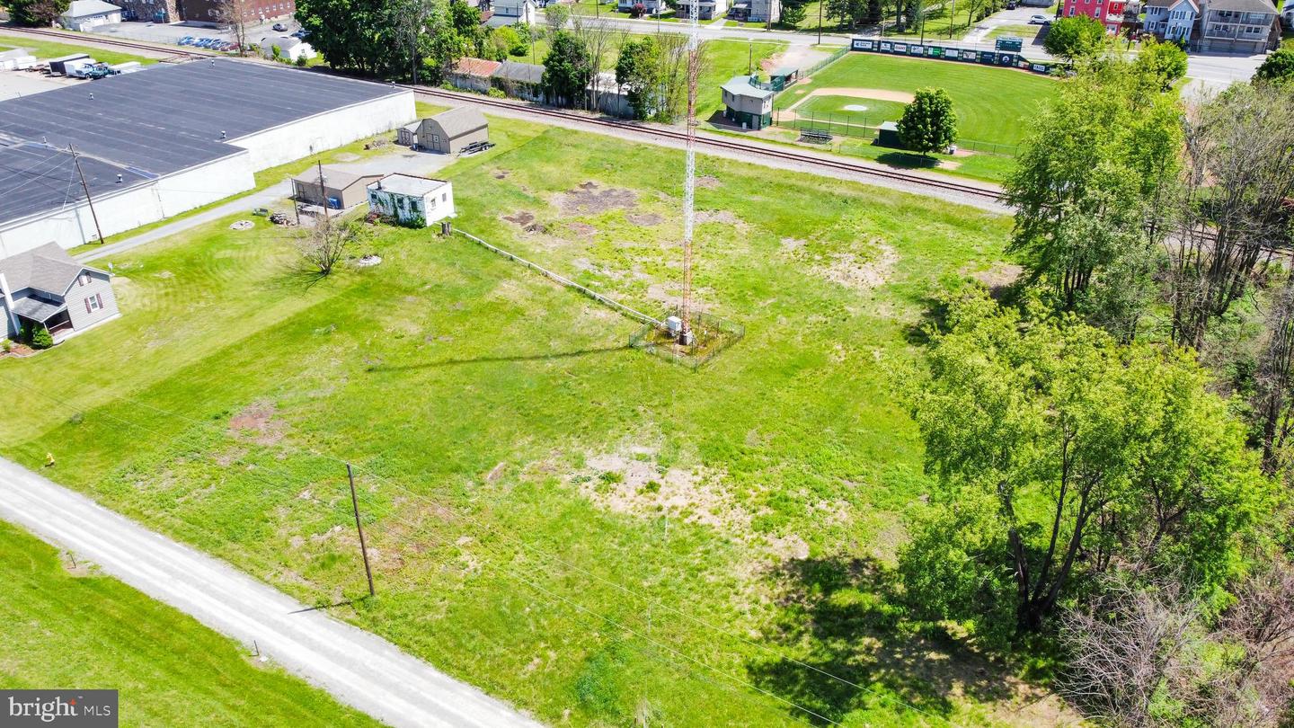 1643 W Front Street Property Photo 1