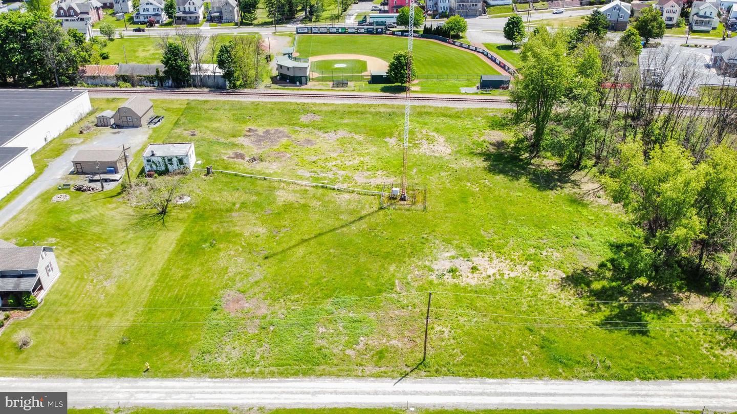 1643 W Front Street Property Photo 2