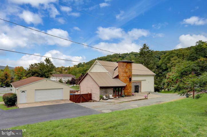 2106 Northway Rd Property Photo 1