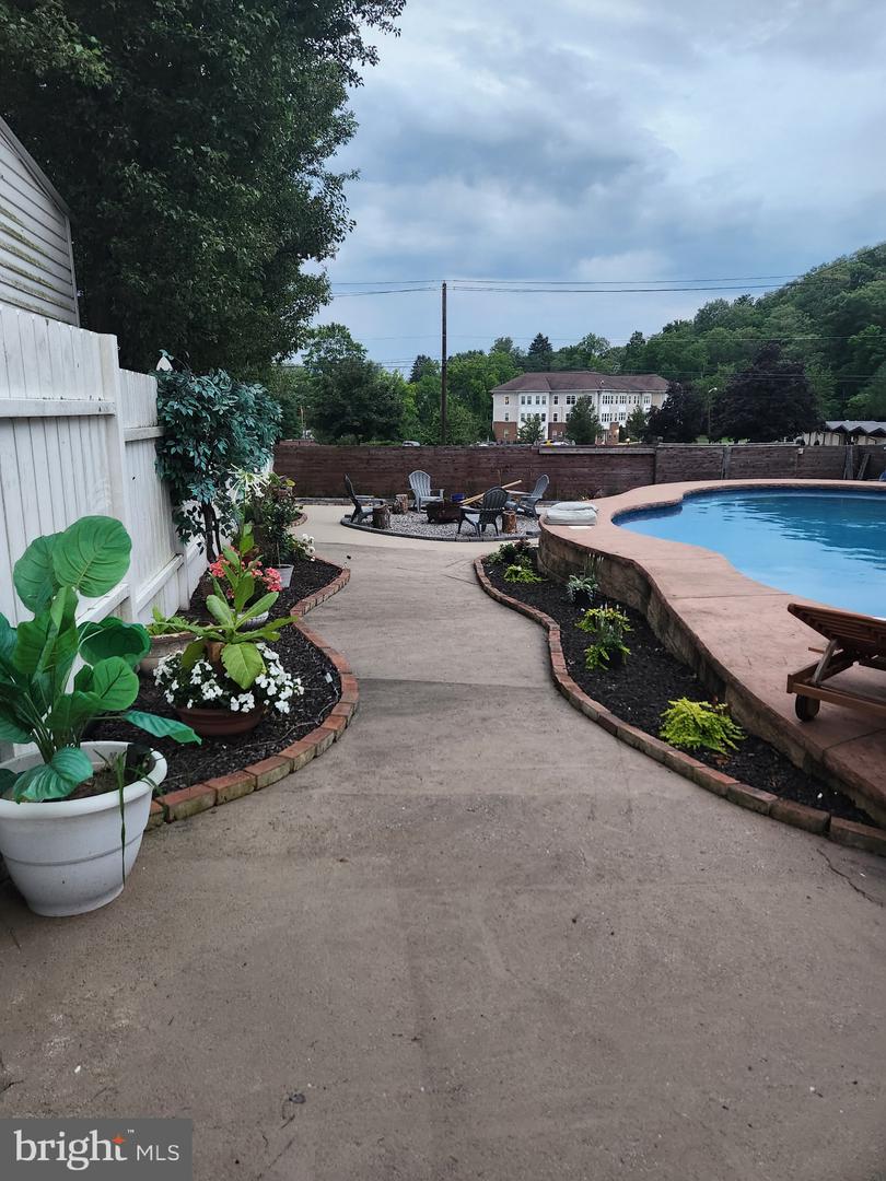 2106 Northway Rd Property Photo 13