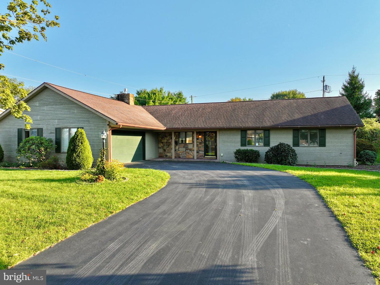 106 Aberdeen Rd Property Photo 2