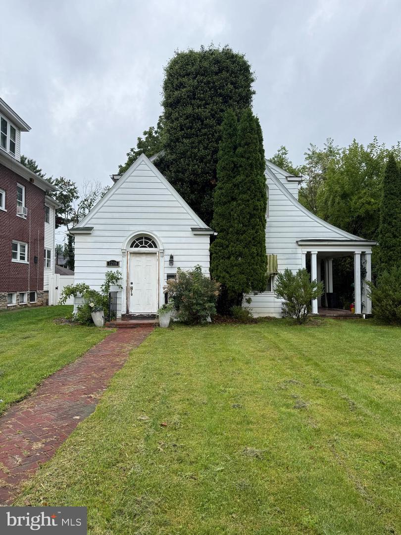 1208 Walnut St Property Photo 1