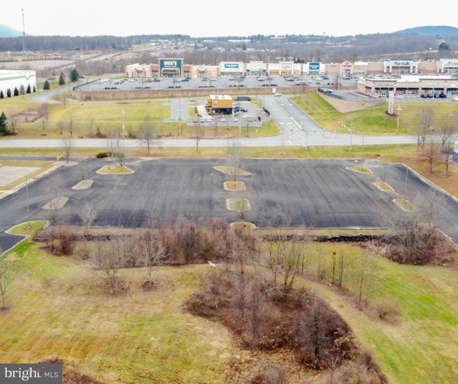 1203 Lycoming Mall Cir Property Photo 2