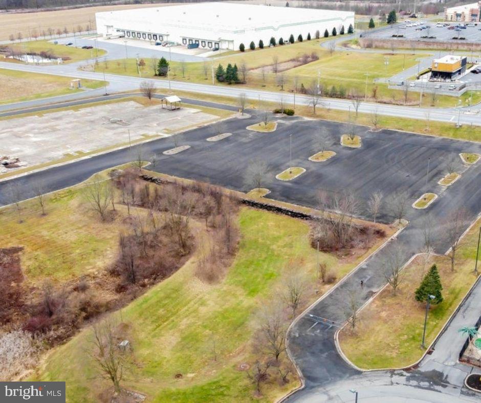 1203 Lycoming Mall Cir Property Photo 3