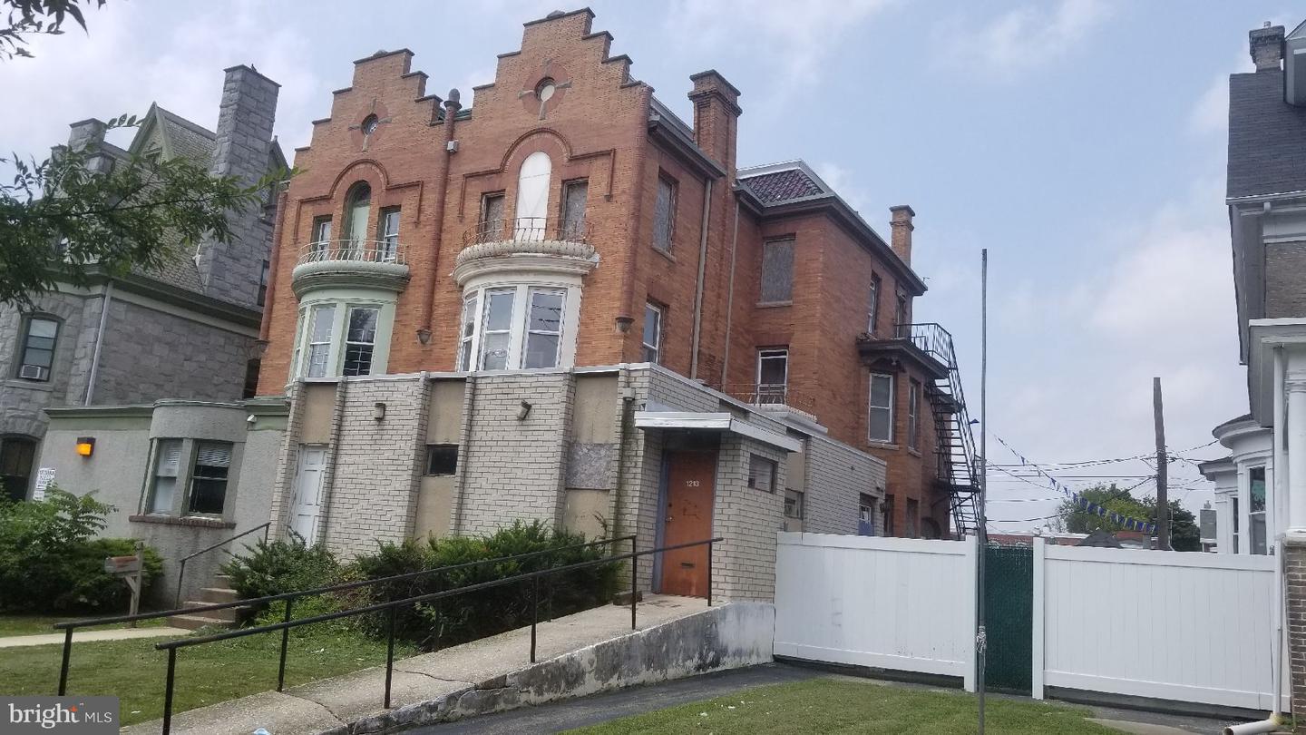 1213 Dekalb St Property Photo