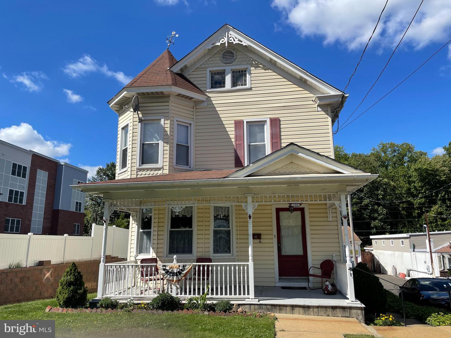 518 Davisville Rd Property Photo