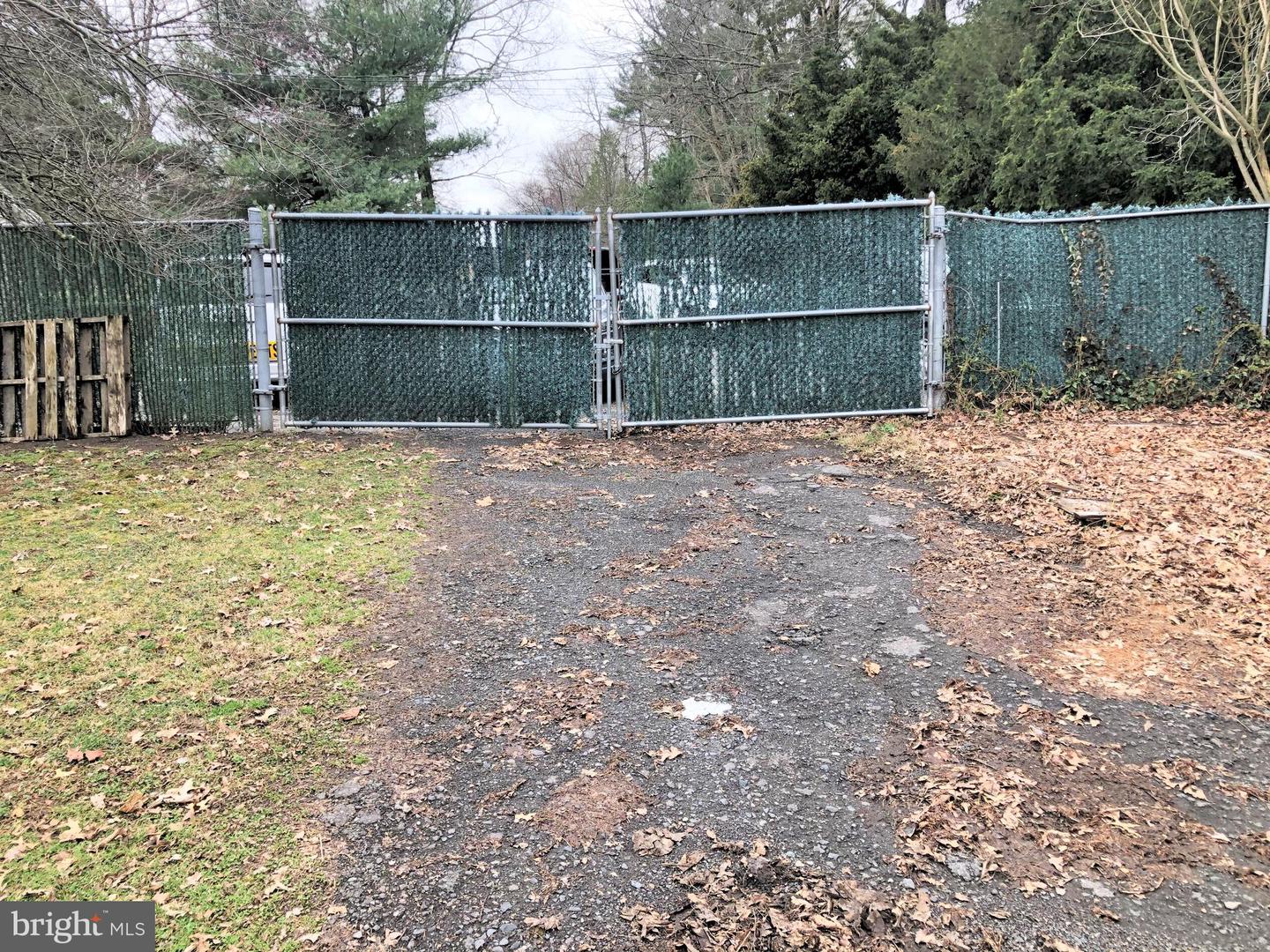 30 2nd St Property Photo 2