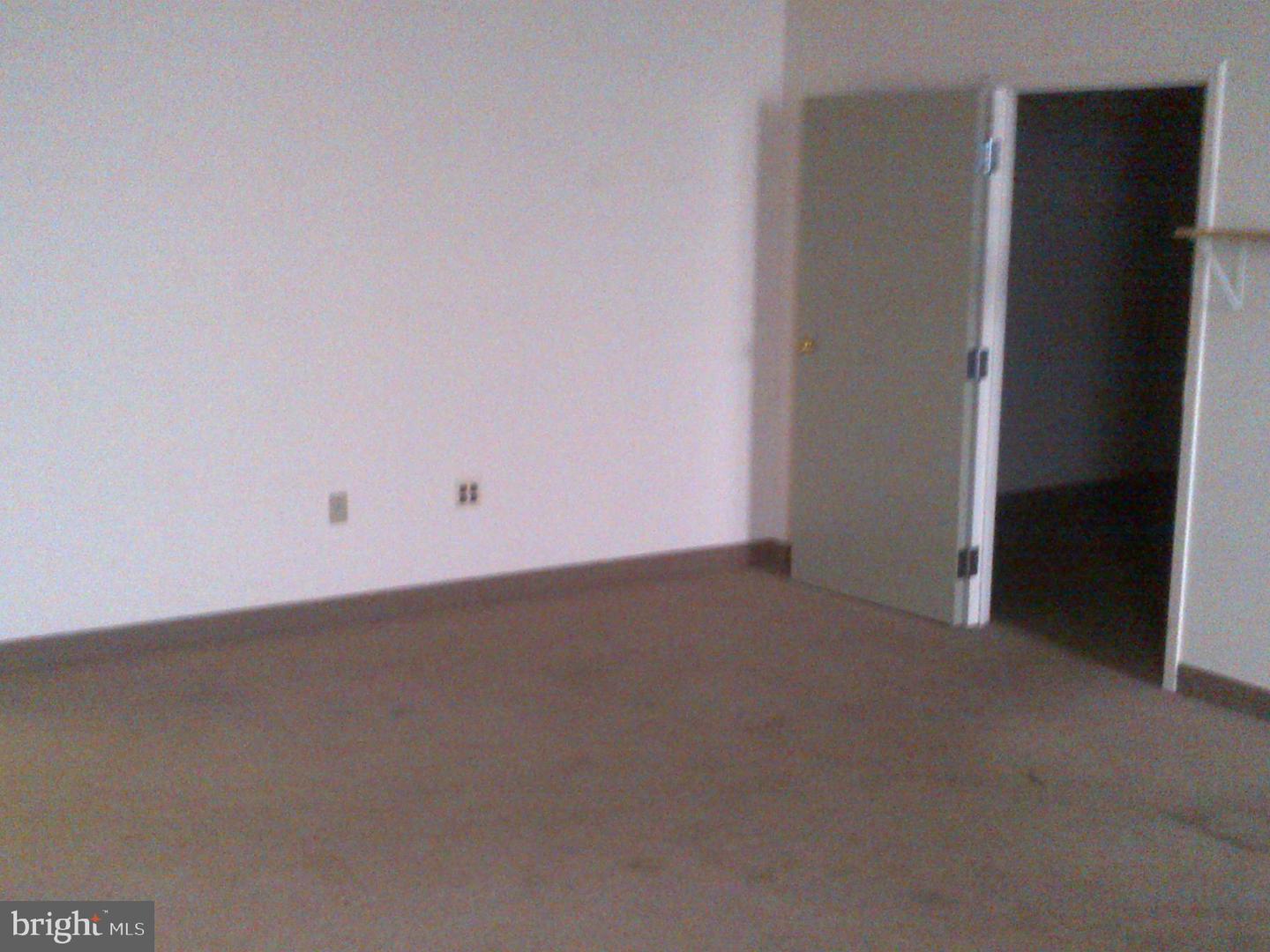 1916 W Marshall St Property Photo 14