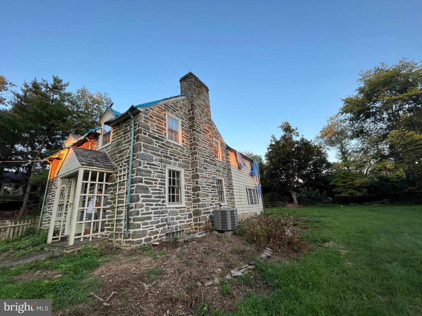 210 Sunnybrook Rd Property Photo 2