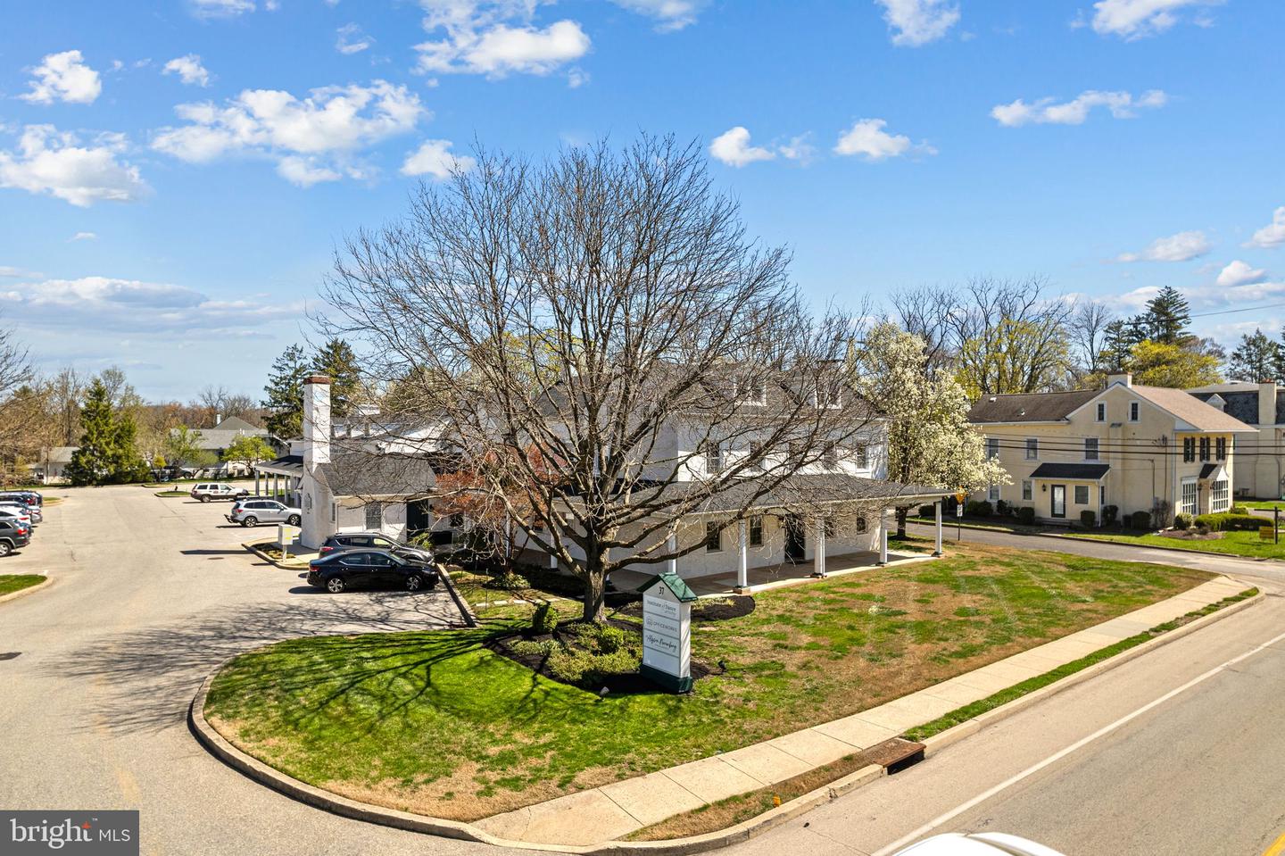 37 E Germantown Pike Property Photo 9