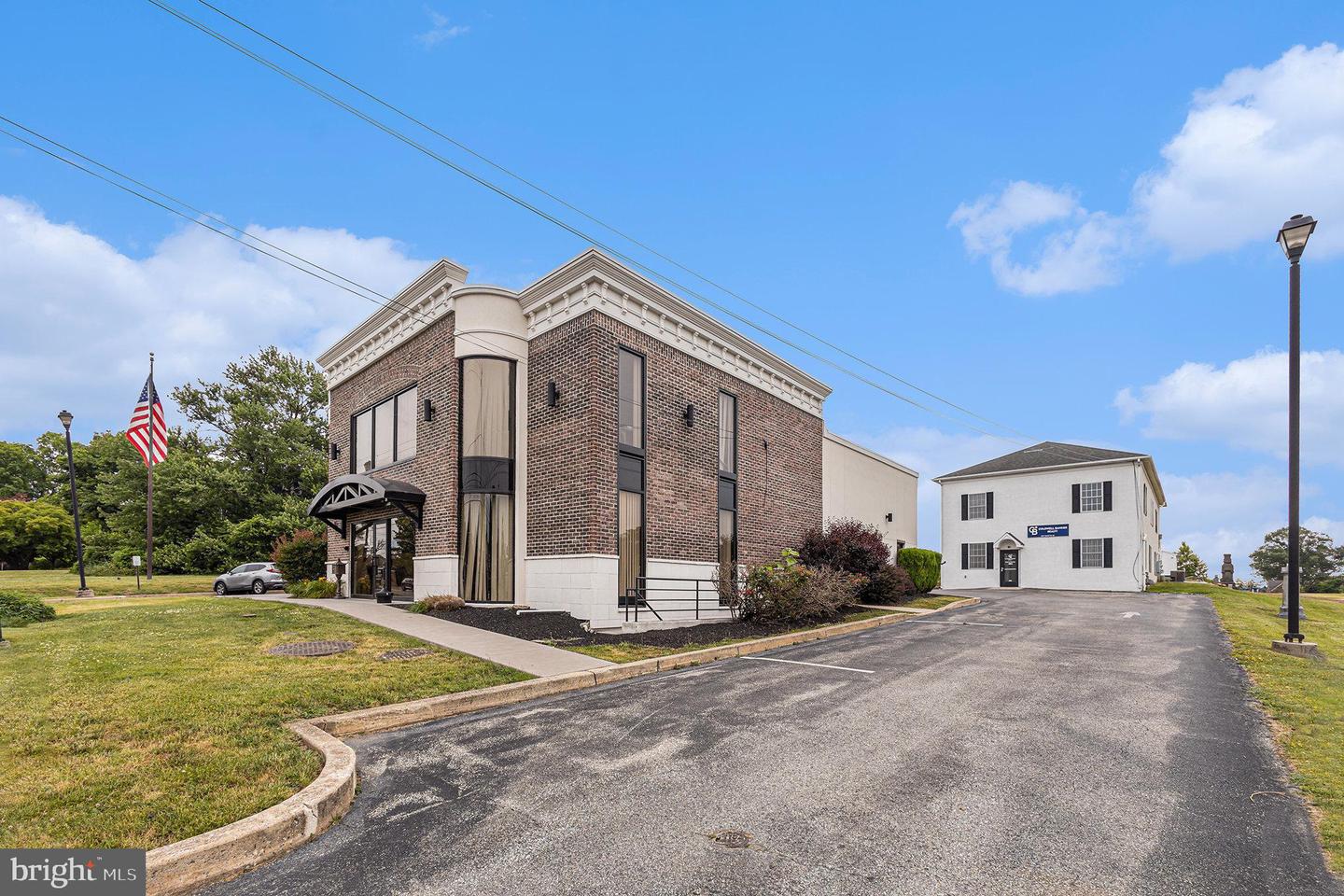 1207-1217 Fayette St Property Photo 4