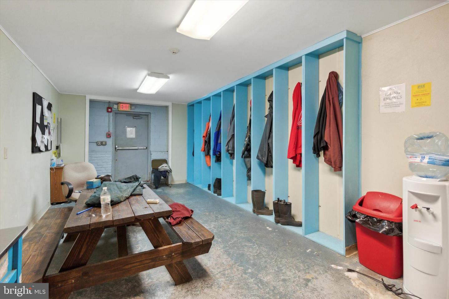 108 W Basin St Property Photo 17
